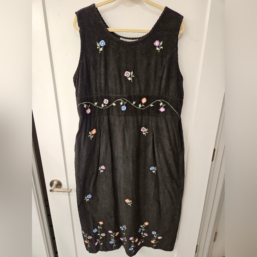 Vintage - Hand Embroidered PAPY BOEZ Black Corduroy Maxi Jumper - XL